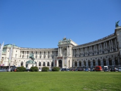 Viennese Hofburg: heroes place